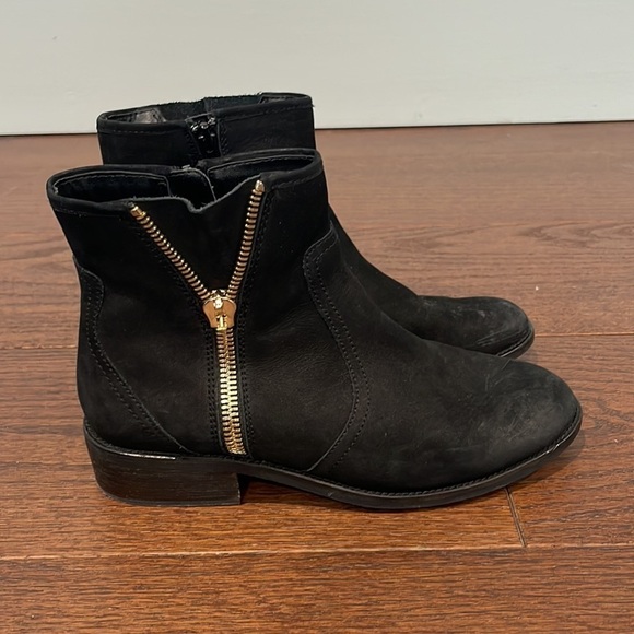 STEVE Madden Women’s Black Flat Booties Size 7.5 - Picture 4 of 8